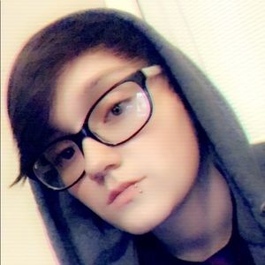 Meet your Posher, Elijah